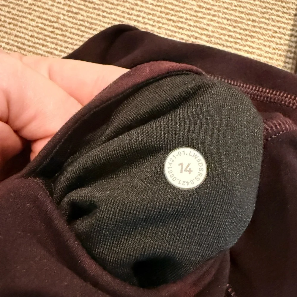 Lululemon align high rise pants with pockets - Picture 7 of 8